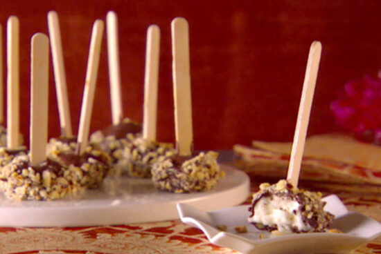 Vanilla Gelato Bites with Chocolate and Hazelnuts